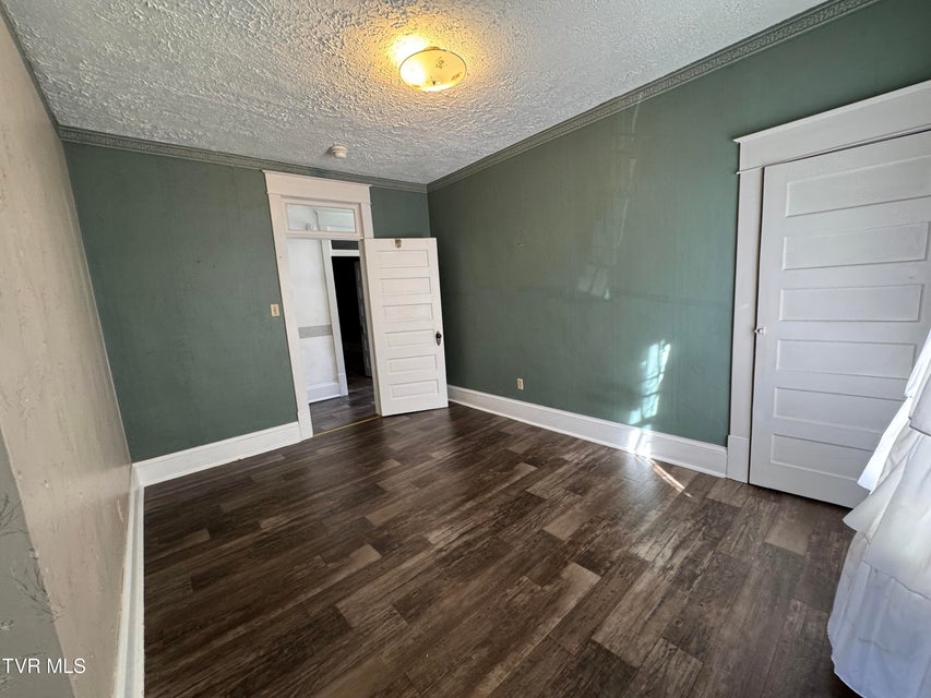 Photo #25: 301 Roberts Street