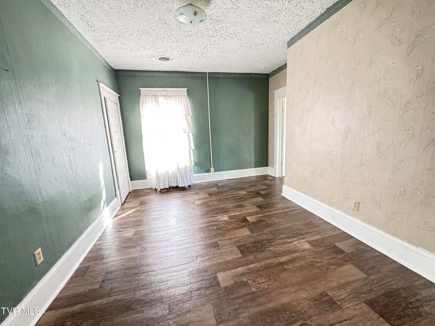 Photo #26: 301 Roberts Street