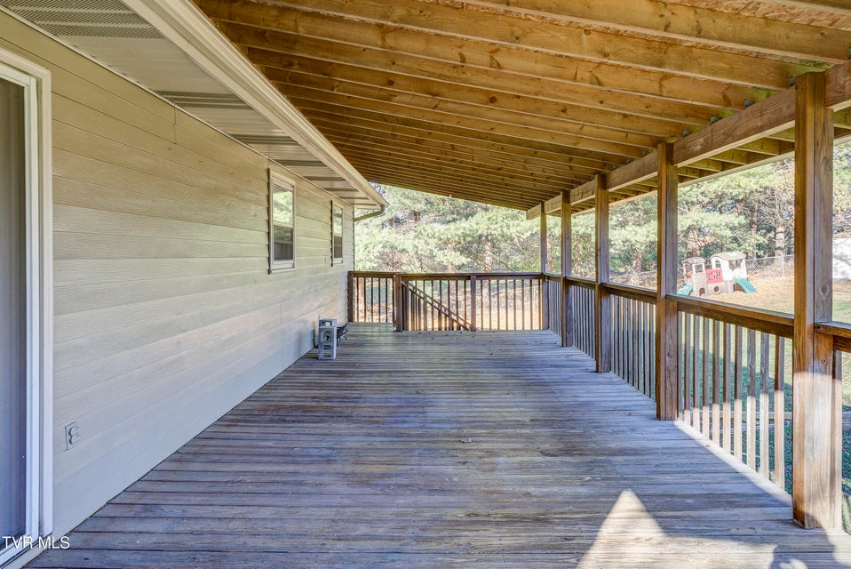 Photo #34: 128 Pierce Lane