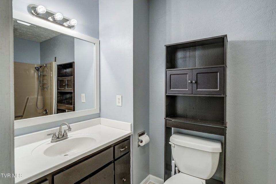 Photo #19: 128 Pierce Lane