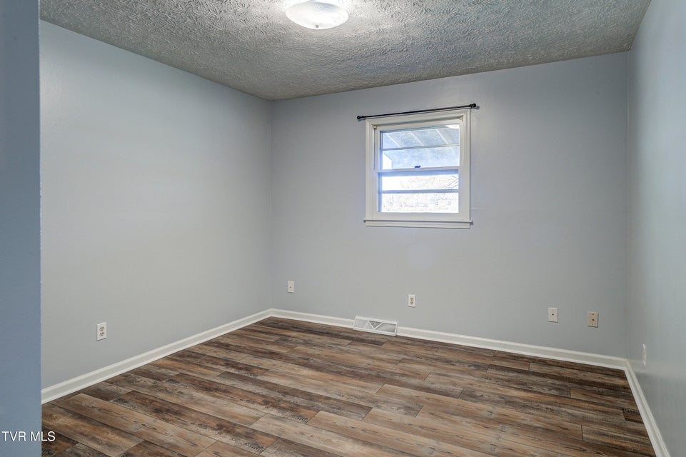 Photo #14: 128 Pierce Lane