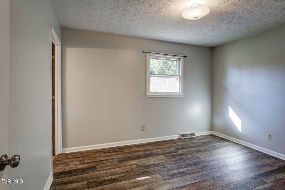 Photo #16: 128 Pierce Lane