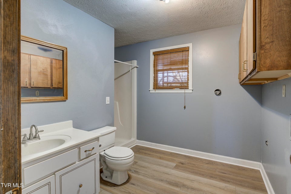 Photo #27: 128 Pierce Lane