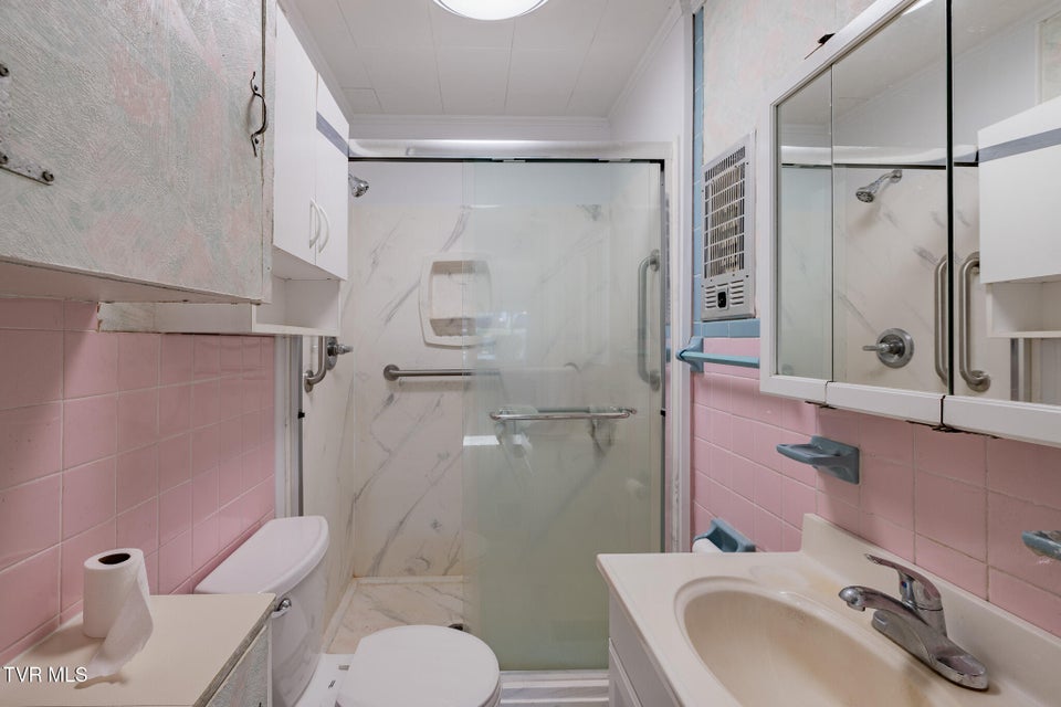 Photo #8: 1510 Chilhowie Avenue