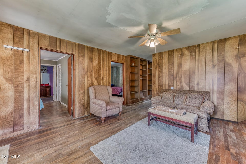 Photo #25: 141 Canter Road