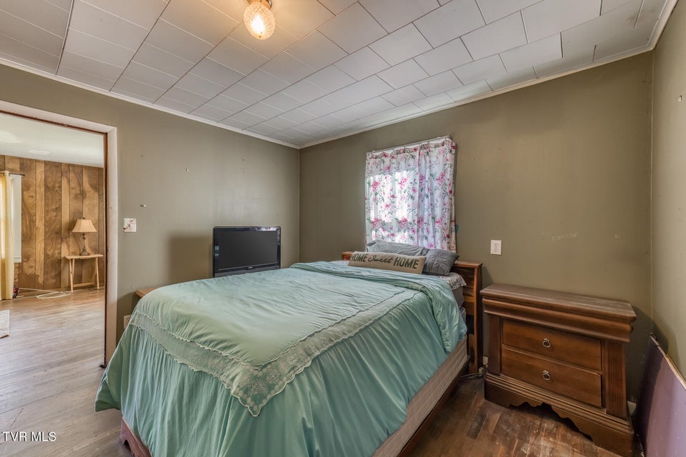 Photo #35: 141 Canter Road