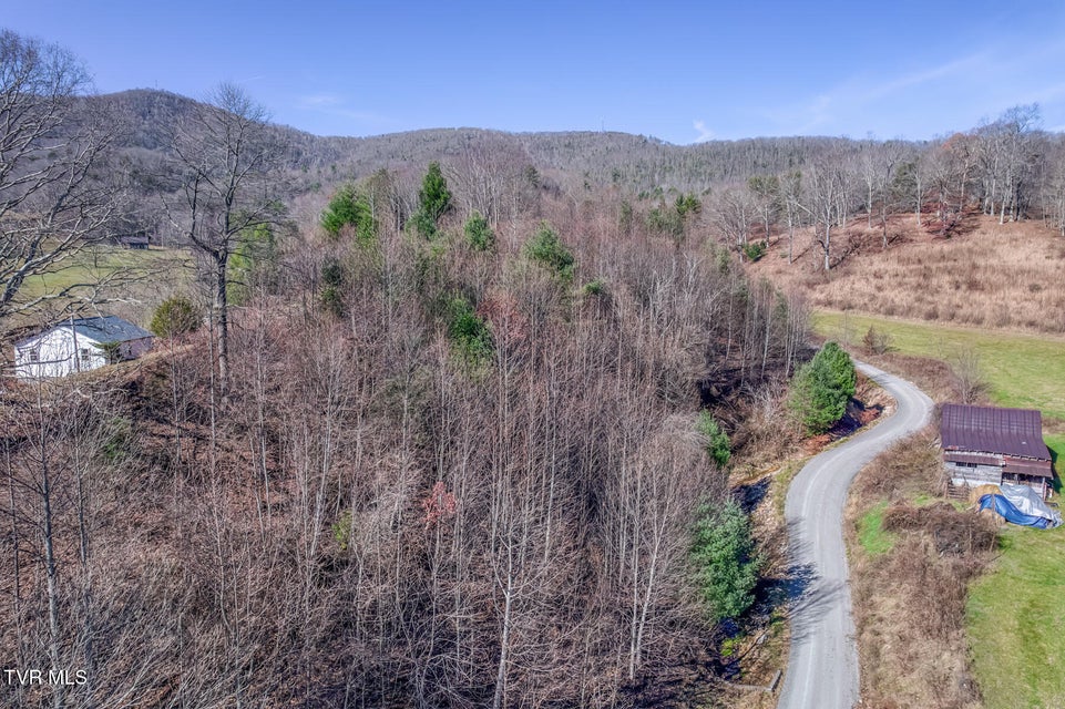 Photo #17: 141 Canter Road