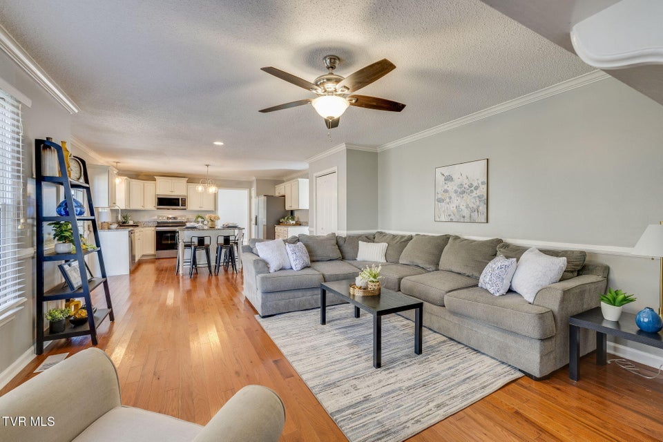 Photo #9: 1 Green Valley Court