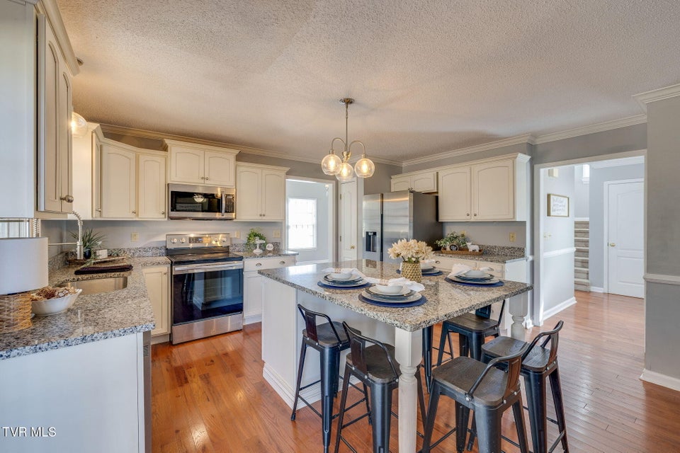 Photo #10: 1 Green Valley Court