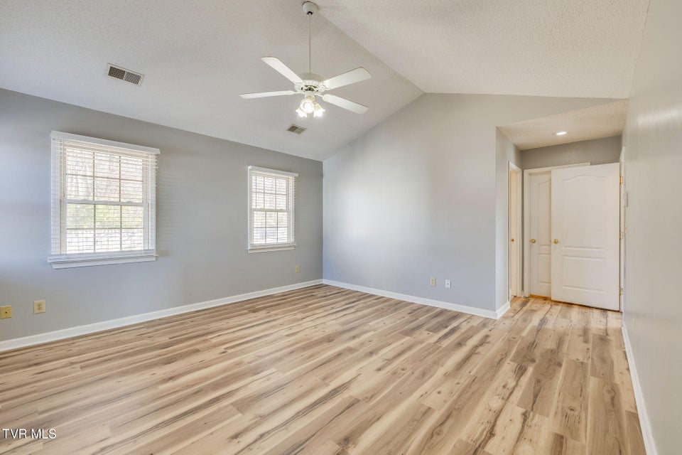 Photo #20: 1 Green Valley Court