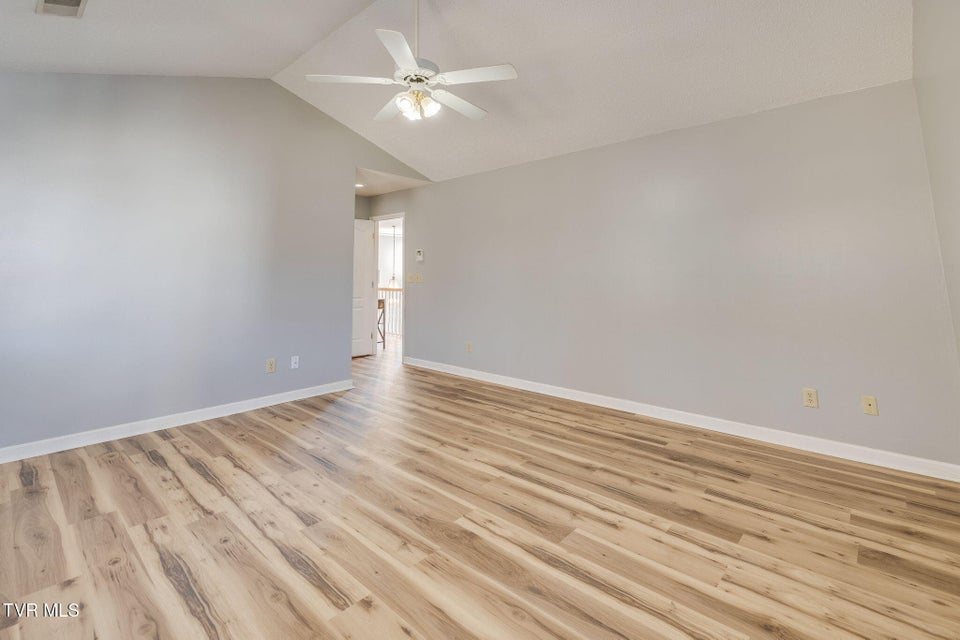 Photo #21: 1 Green Valley Court