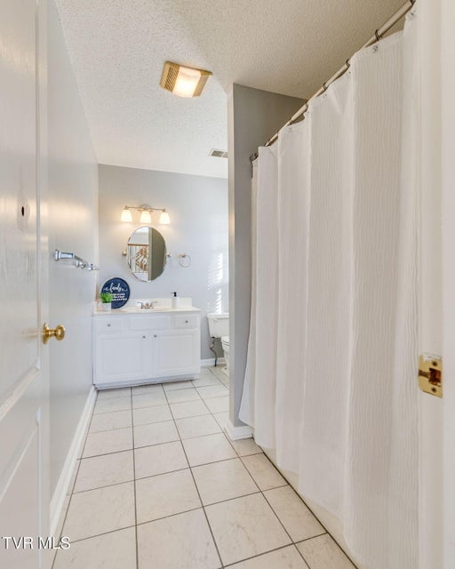 Photo #27: 1 Green Valley Court