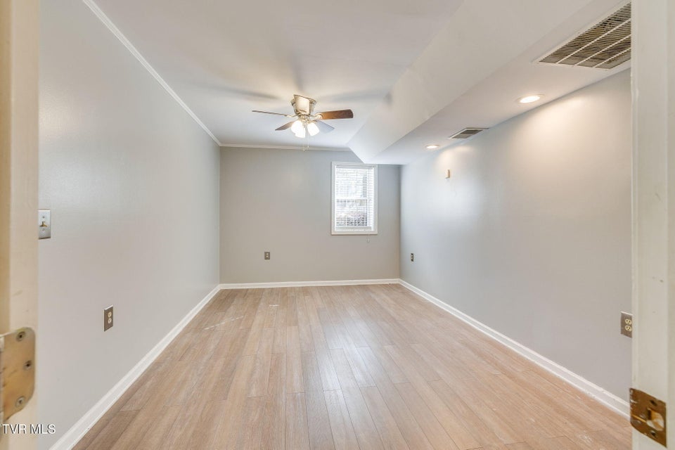 Photo #30: 1 Green Valley Court