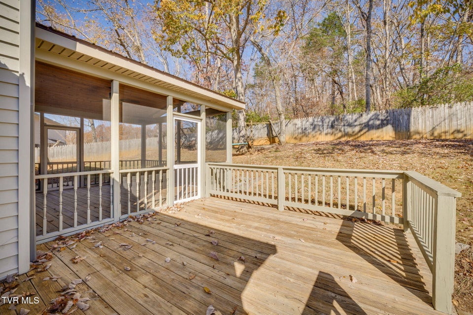 Photo #37: 1 Green Valley Court