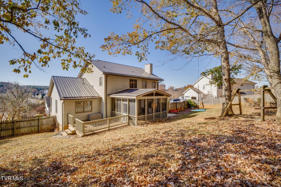 Photo #39: 1 Green Valley Court