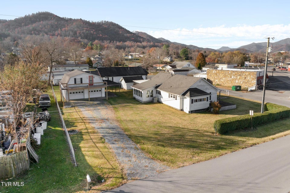 Photo #10: 102 Sycamore And 602 Monroe Street