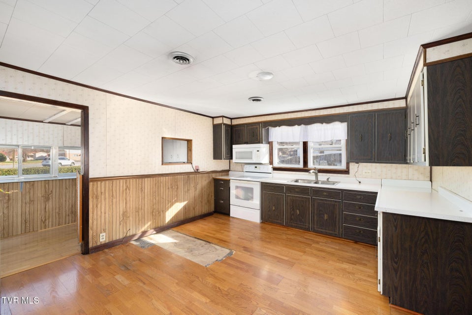 Photo #19: 102 Sycamore And 602 Monroe Street