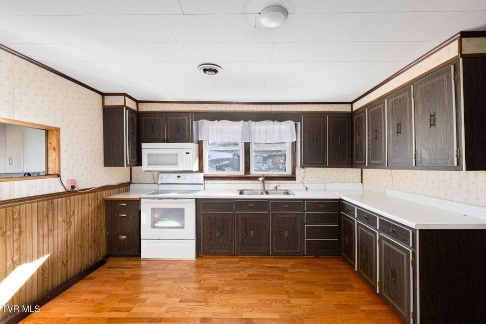 Photo #20: 102 Sycamore And 602 Monroe Street