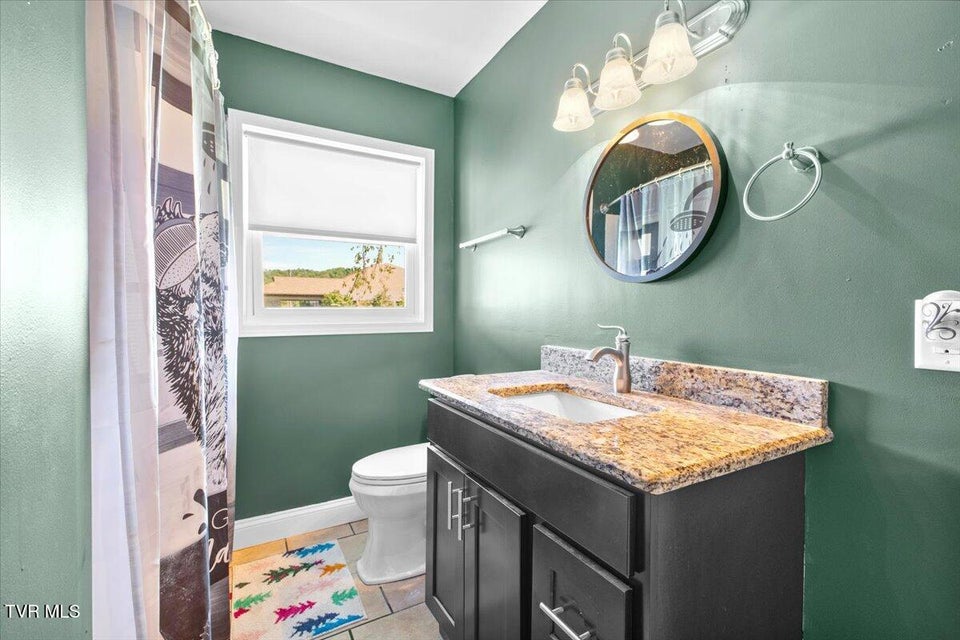 Photo #19: 1212 Thomas Boulevard Boulevard