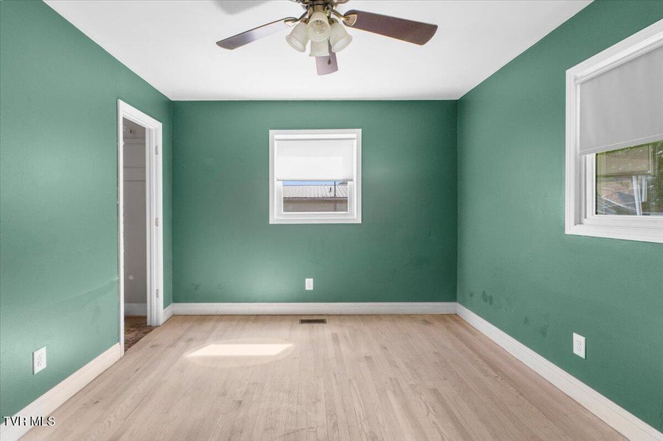 Photo #25: 1212 Thomas Boulevard Boulevard