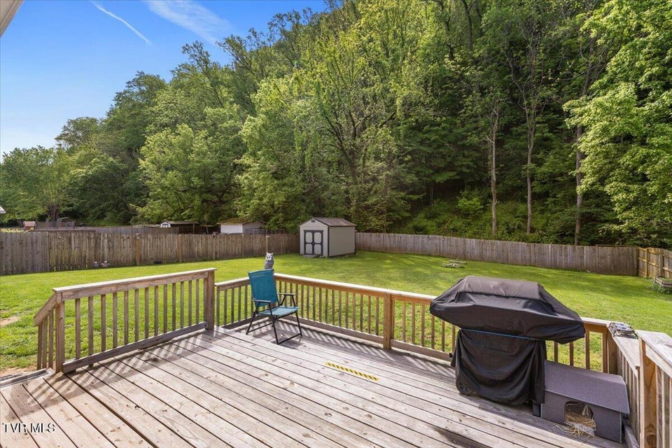 Photo #28: 1212 Thomas Boulevard Boulevard