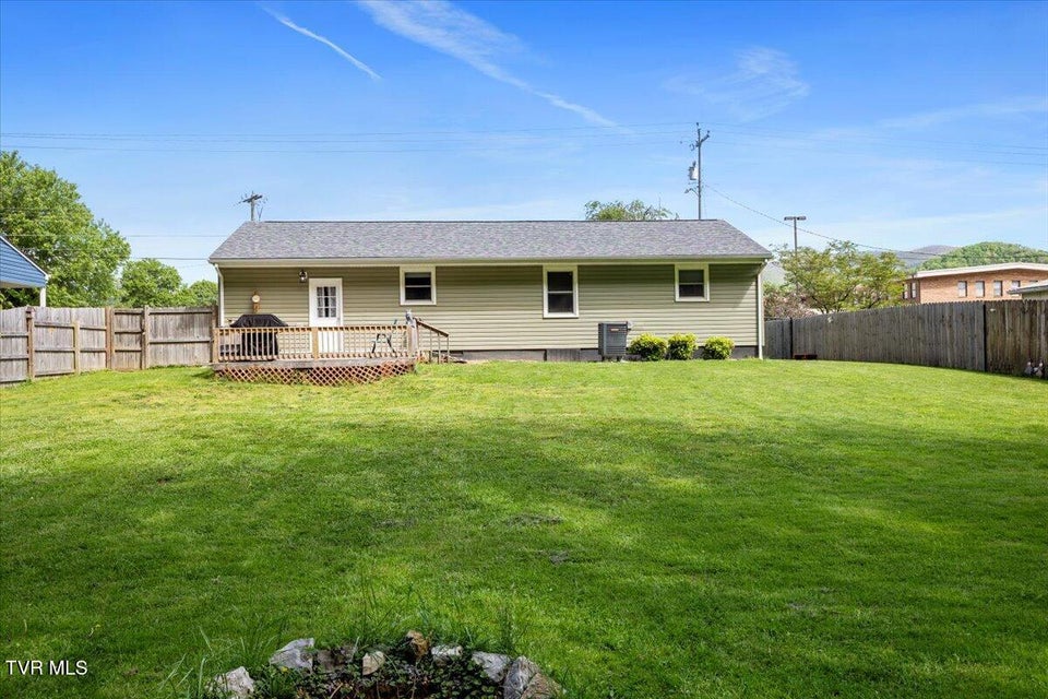 Photo #33: 1212 Thomas Boulevard Boulevard