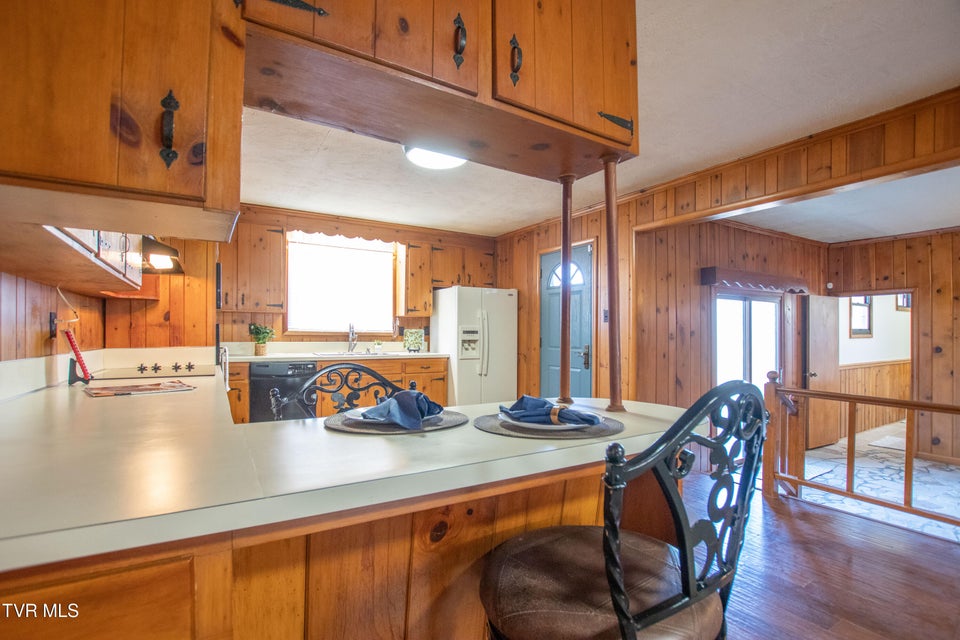 Photo #8: 15451 Siesta Avenue