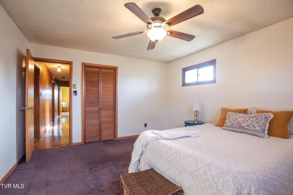 Photo #10: 15451 Siesta Avenue