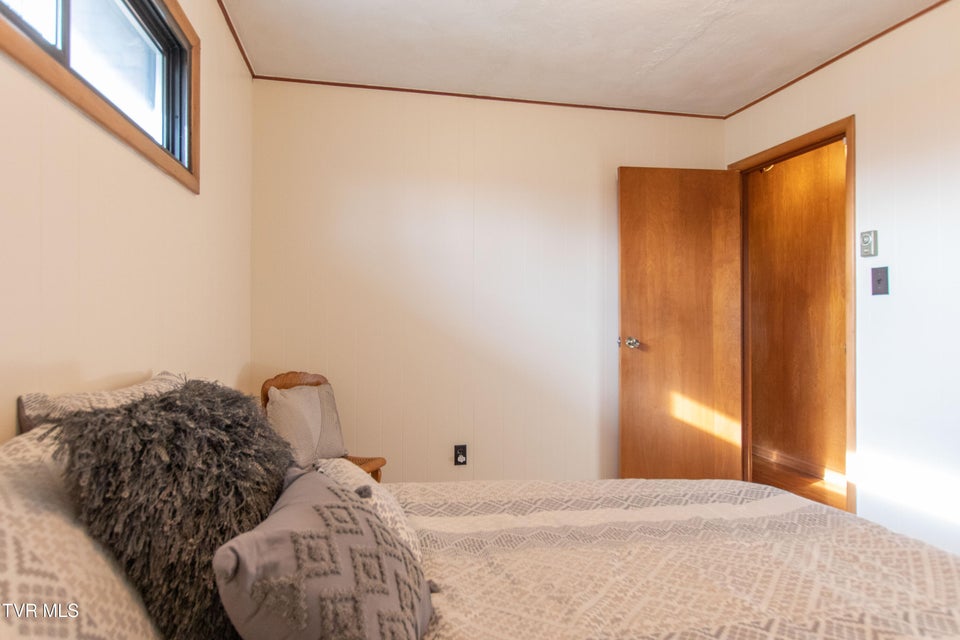 Photo #14: 15451 Siesta Avenue