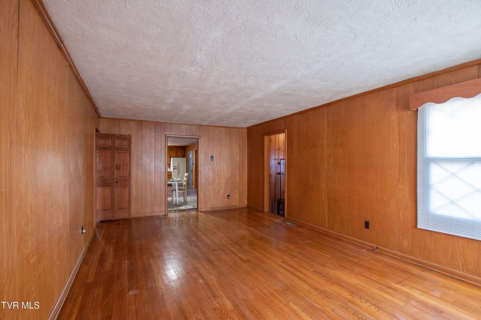 Photo #27: 15451 Siesta Avenue