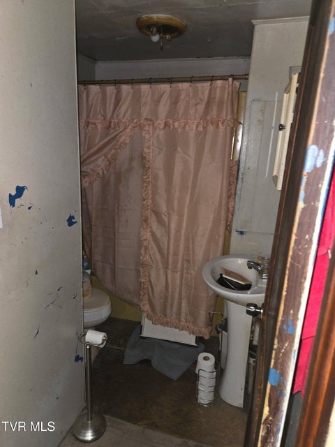 Photo #14: 998 Bristol Caverns Highway