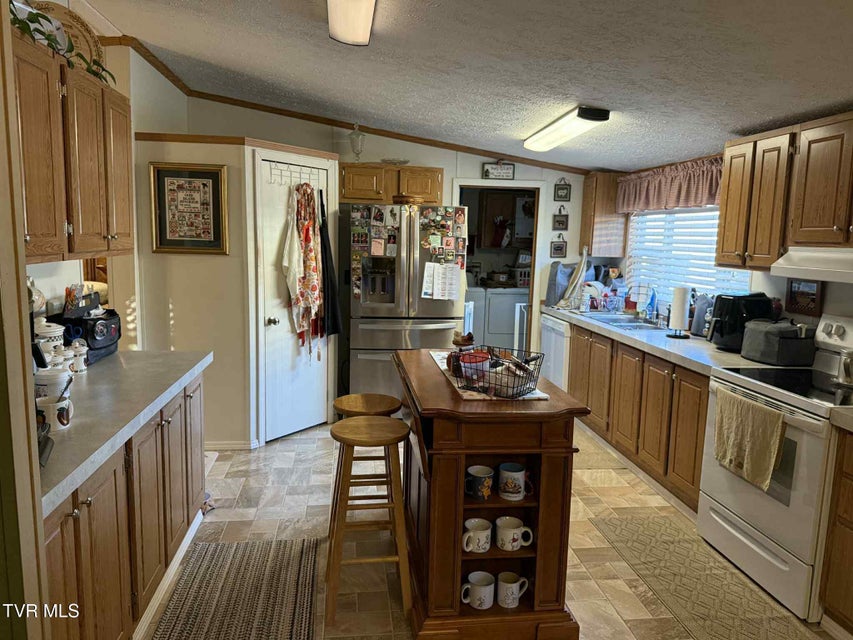 Photo #19: 6042 Cherry Lane