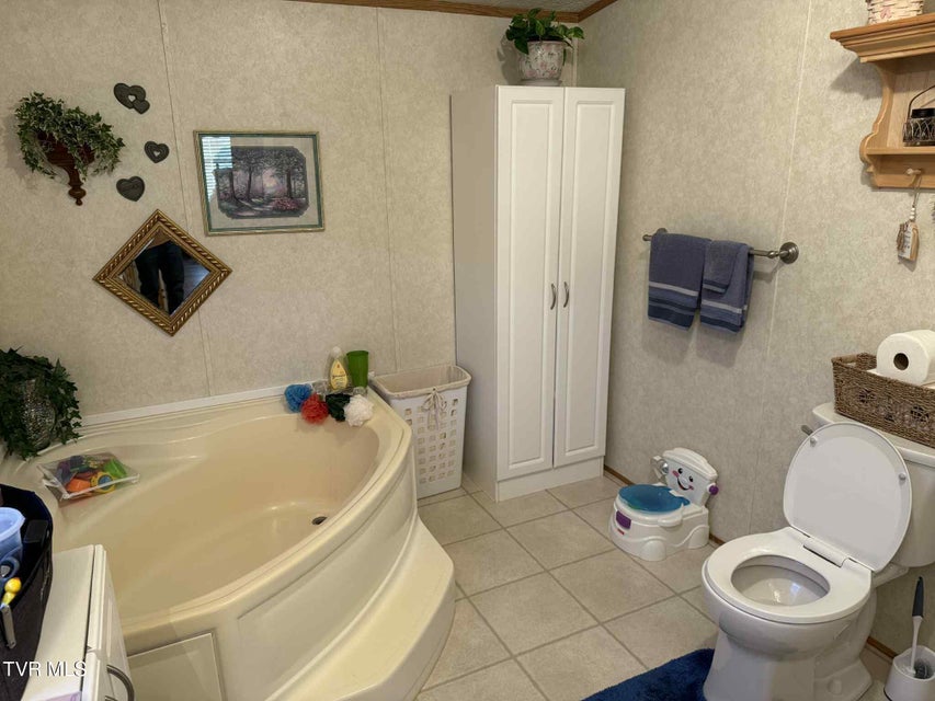 Photo #38: 6042 Cherry Lane