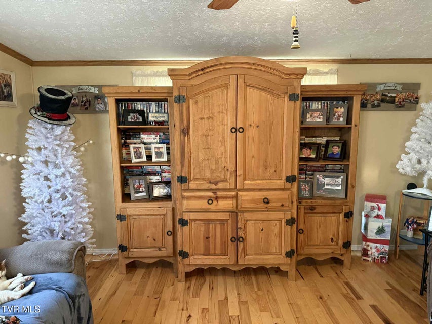 Photo #16: 6042 Cherry Lane