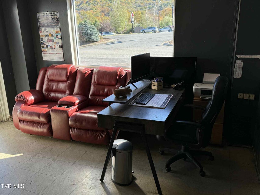 Photo #9: 605 Trent Street