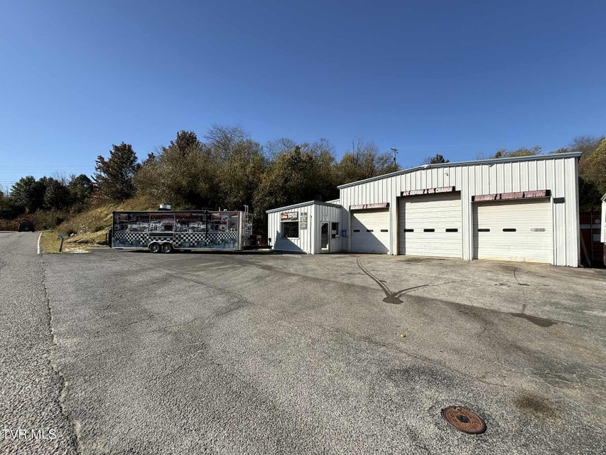 Photo #29: 605 Trent Street