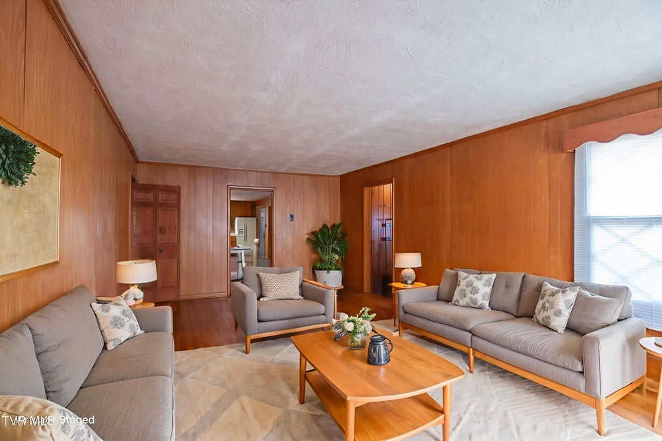 Photo #26: 15451 Siesta Avenue