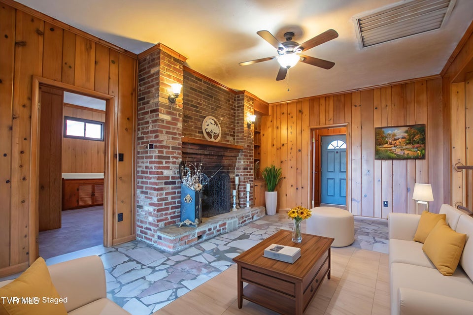 Photo #20: 15451 Siesta Avenue