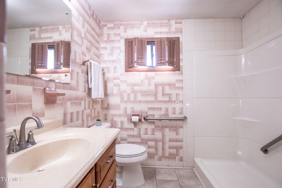 Photo #12: 15451 Siesta Avenue