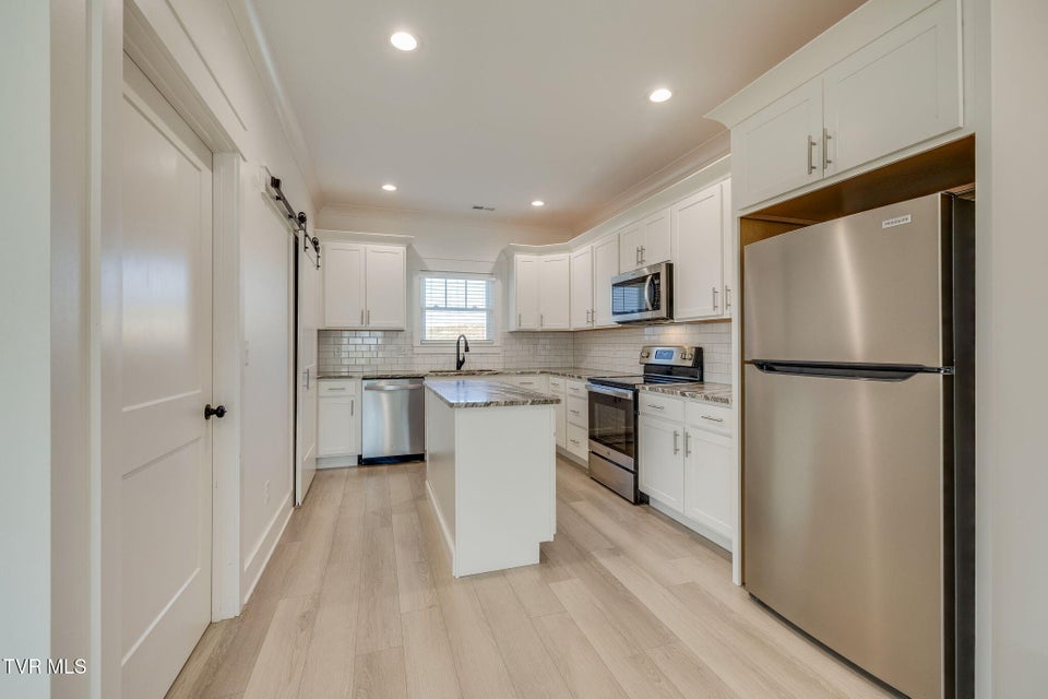 Photo #10: 168 Gunners Way