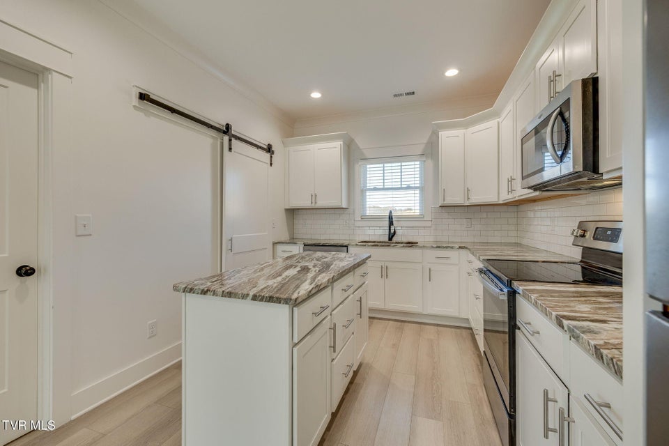 Photo #11: 168 Gunners Way