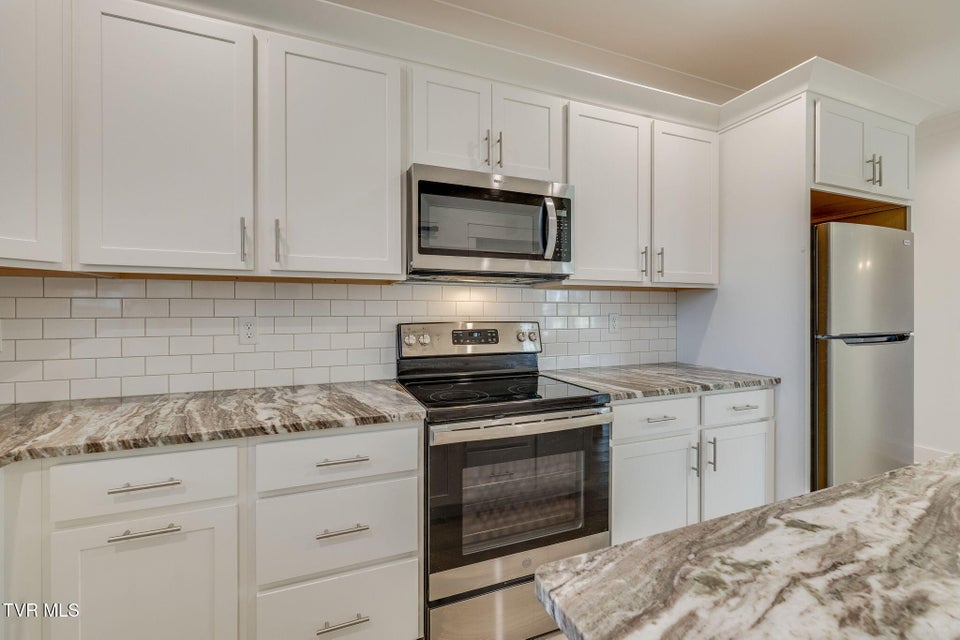 Photo #13: 168 Gunners Way