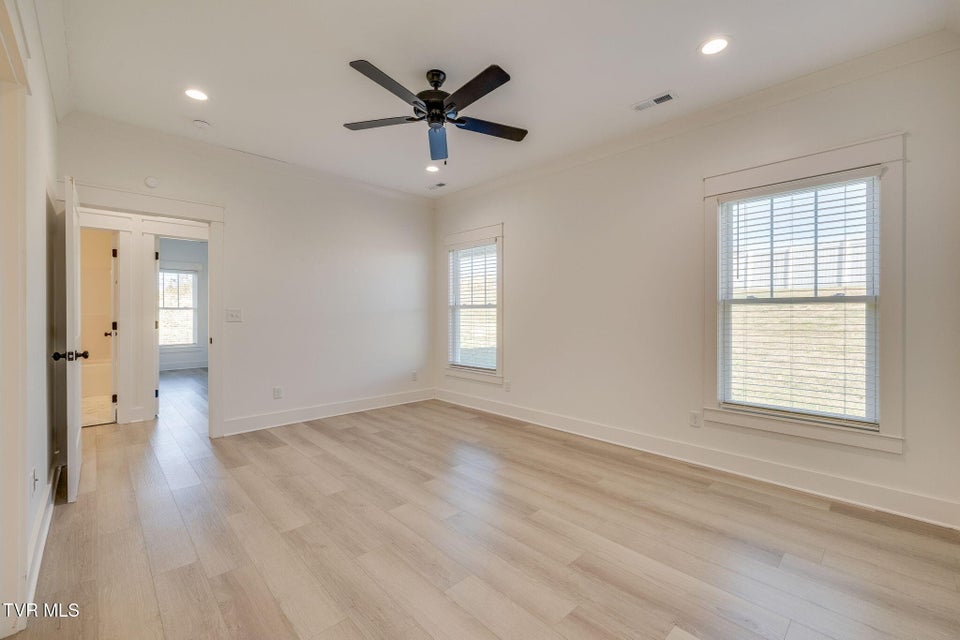 Photo #16: 168 Gunners Way