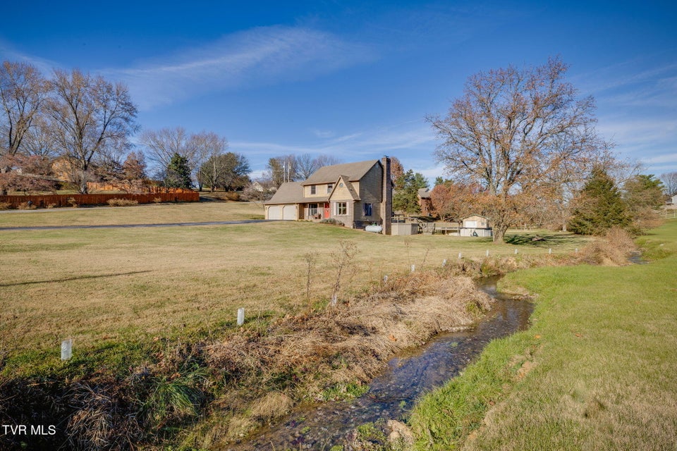 Photo #6: 124 Highland Hills Drive