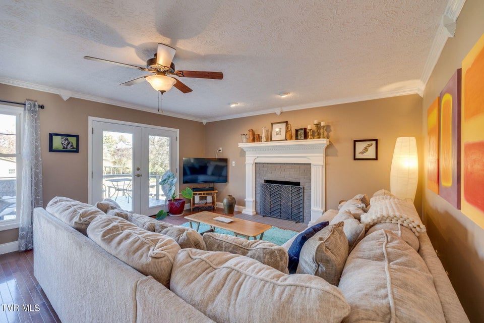 Photo #8: 124 Highland Hills Drive