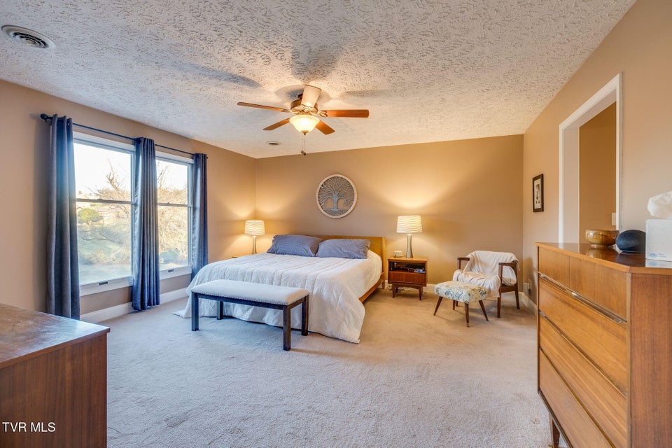 Photo #26: 124 Highland Hills Drive