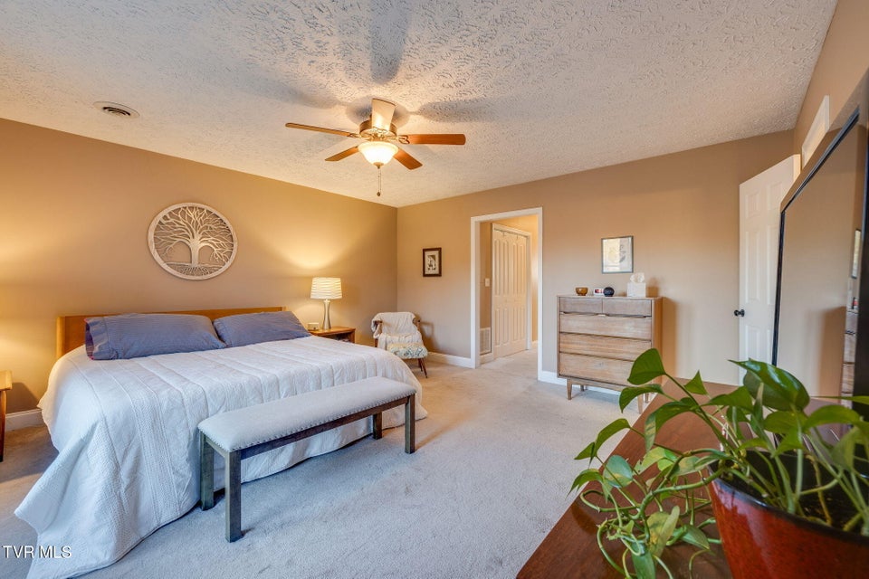 Photo #28: 124 Highland Hills Drive