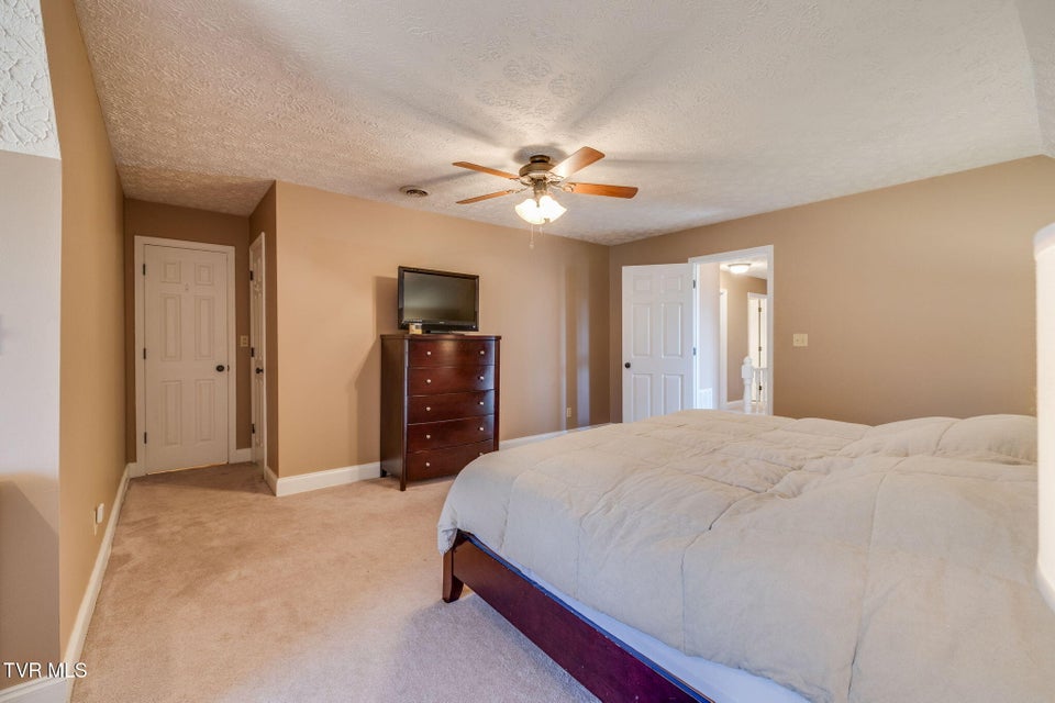 Photo #34: 124 Highland Hills Drive