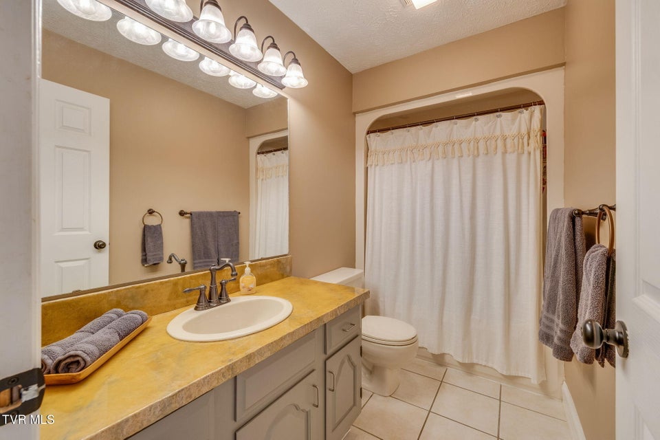 Photo #39: 124 Highland Hills Drive