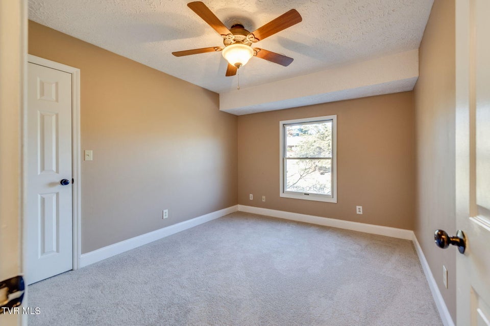 Photo #40: 124 Highland Hills Drive